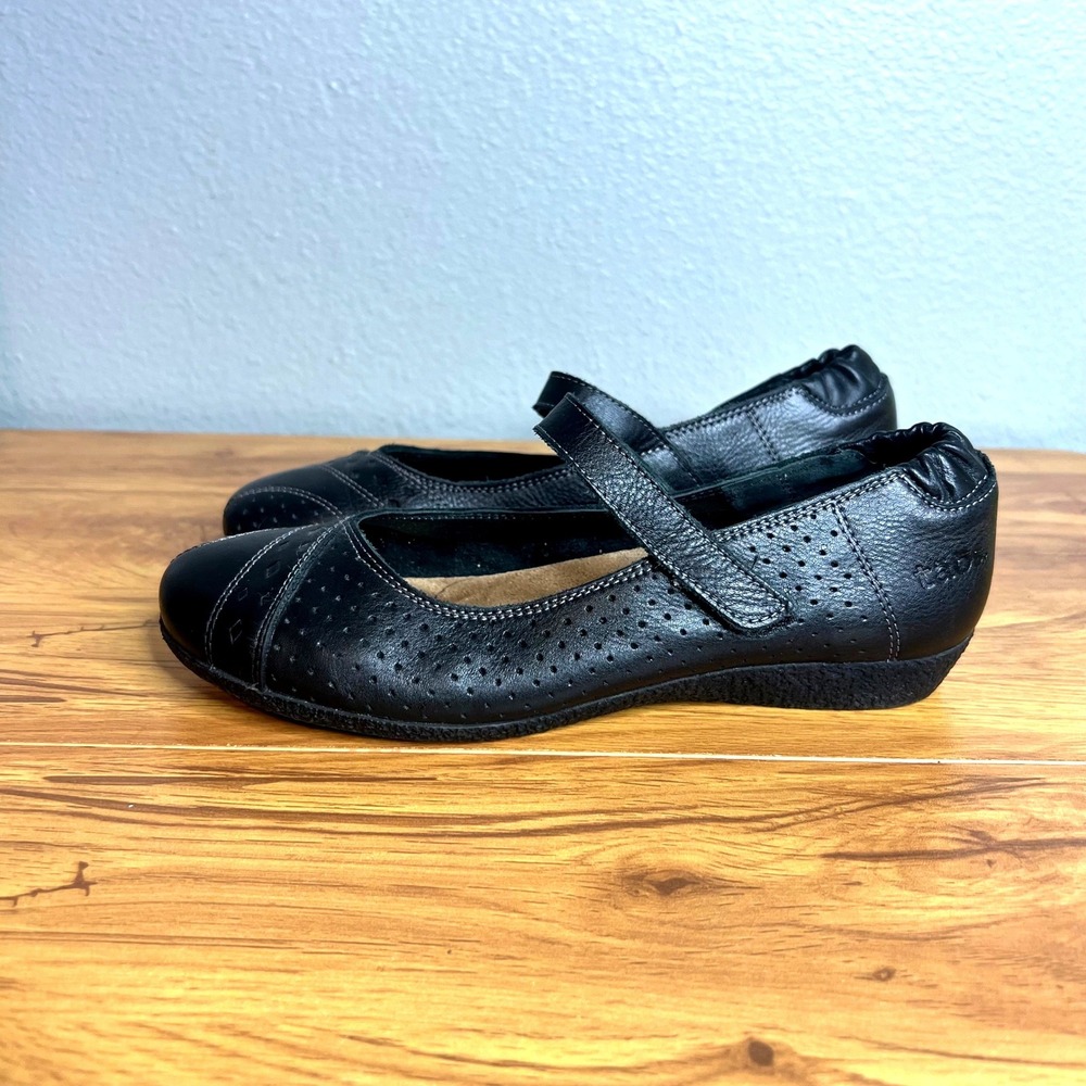 Taos Step It Up Mary Jane Flats Size 6.5 US 37 EU Leather Black Comfort - Picture 2 of 12